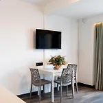 Collections - Proche Colmar - Eguisheim Appart hôtel 4*