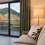 Appart hôtel Collections - Proche Colmar - Eguisheim 4*