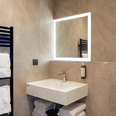 Aparthotel Collections - Proche Colmar - Eguisheim 4*