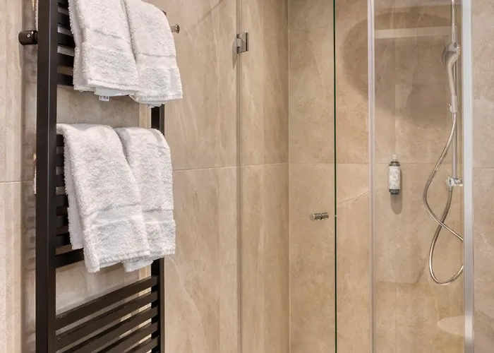 Collections - Proche Colmar - Eguisheim Apartahotel 4*