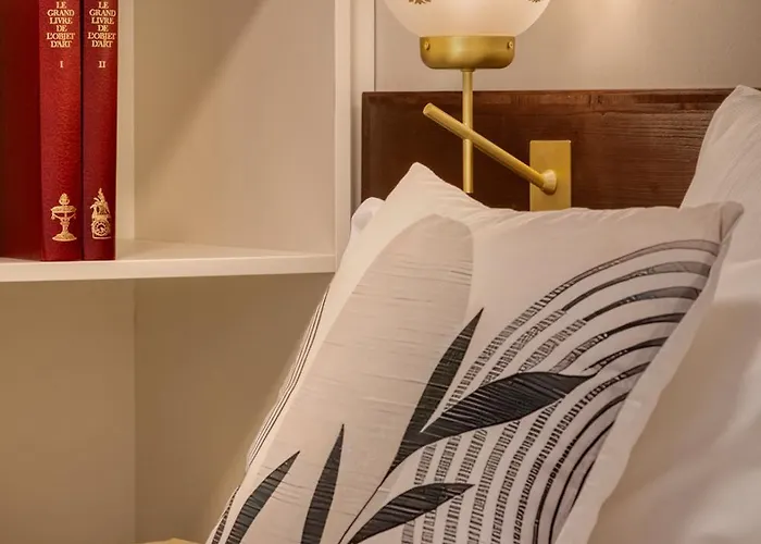 Collections - Proche Colmar - Eguisheim Apartahotel